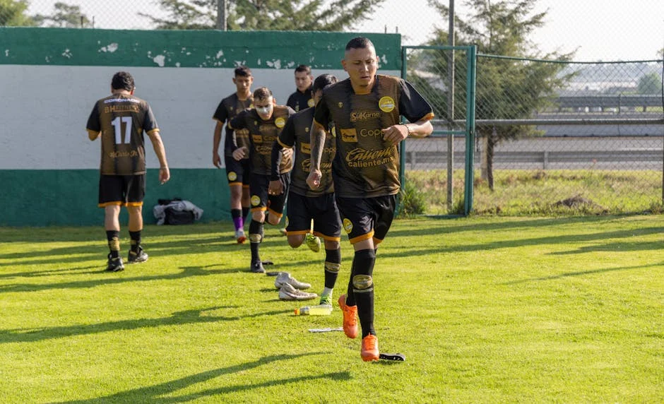Arsenal Busca Refuerzos: Rogers, Kroupi y Alvarez en la Lista Corta — Deportes Nacionales