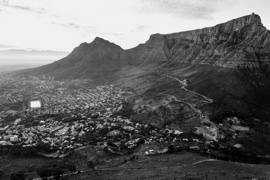Cape Town Enfrenta Crisis de Vivienda — 440,000 Esperan Hogar — Futbol