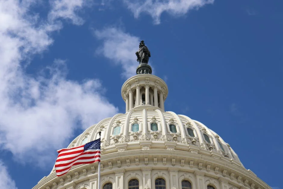 Donald Trump Ignora al Congreso y Activa Nuevas Tensiones en EE.UU. — ¿Qué Implicaciones Tiene para Venezuela? — Futbol Americano