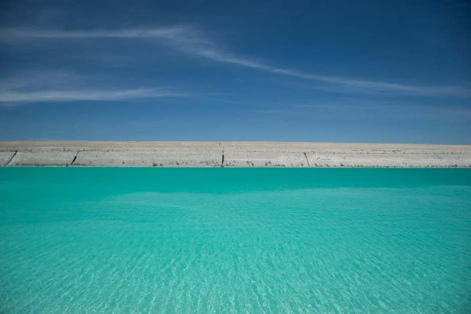 EE.UU. Refuerza Seguridad en Estrecho de Ormuz — Tensión Aumenta en la Región — Futbol Americano