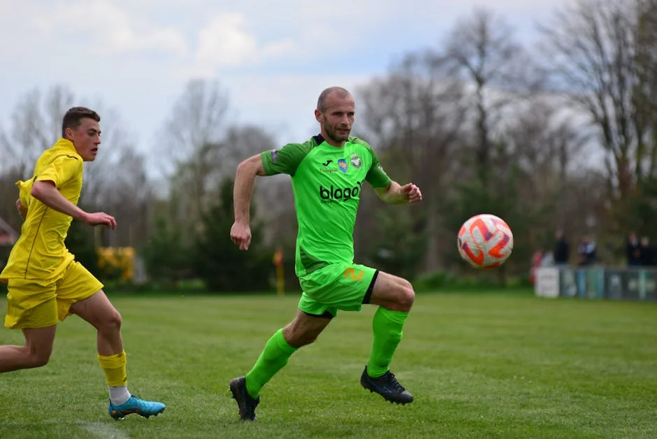 Guardiola Sorprende al Estar en Stockport Durante PSG-Bayern — ¿Qué Significa Esto? — Formula 1