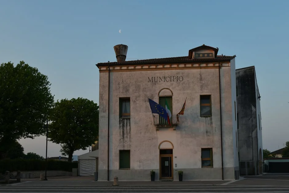 La Municipalidad de eThekwini revela una gran cantidad de tuckshops ilegales con alimentos caducados en uMlazi - Impacto en el mercado local — Futbol Americano