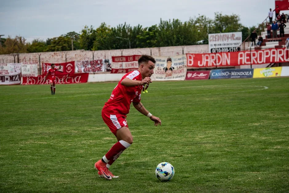 Luis García defiende al Sevilla ante el Real Madrid — Atletismo