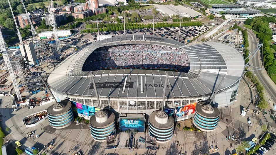 Manchester United Planifica Fichaje de Summerville por £30M — Futbol Americano