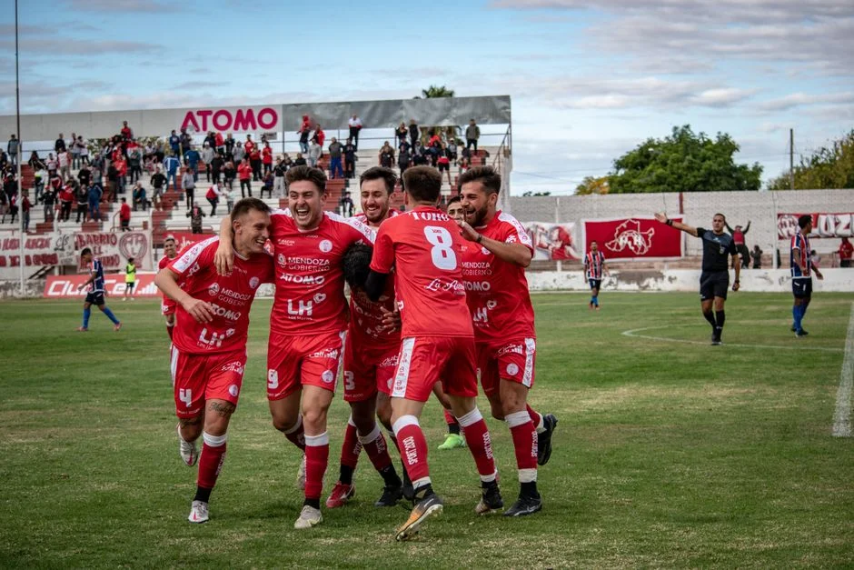 Olise Anota Hat-Trick y Francia Derrota a Irlanda del Norte en el Mundial 2026 — Futbol Americano