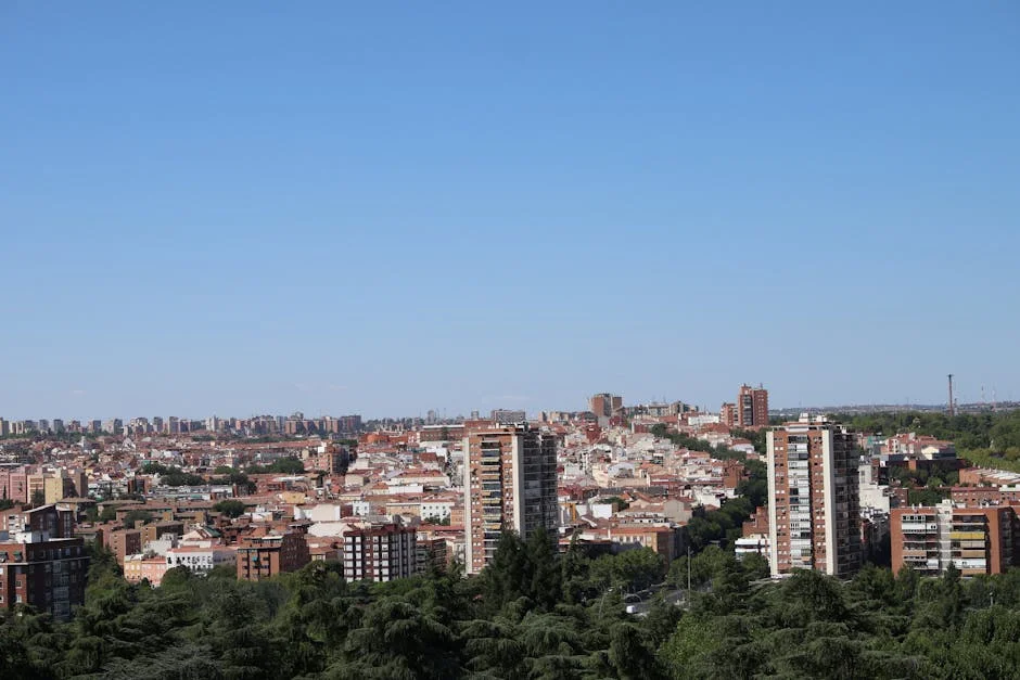 Real Madrid y Real Oviedo: El impacto del fútbol español en la integración económica latinoamericana — Tenis