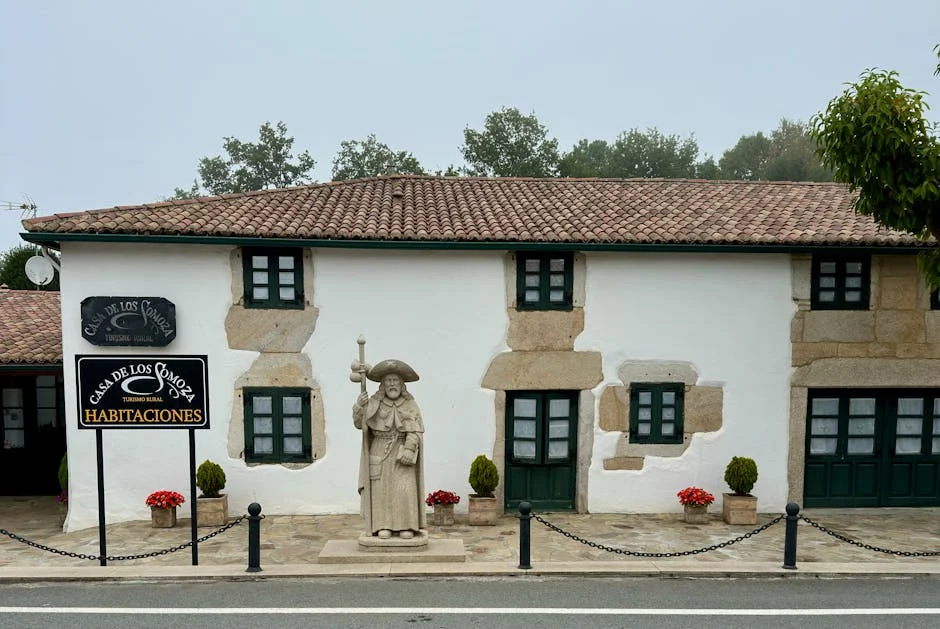 Roban oro y efectivo de una casa disfrazándose de agentes de renta — Atletismo