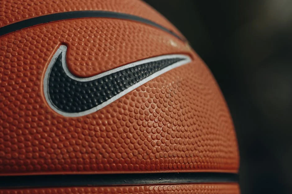 Wembanyama Admite Fallo Colectivo en la NBA y Venezuela Observa Lecciones de Mercado